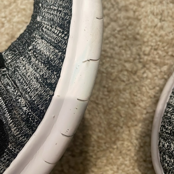 Nike flyknit sneakers - Picture 3 of 4